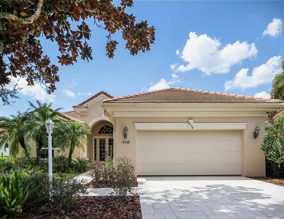8428 MISTY MORNING COURT, LAKEWOOD RANCH, FL 34202