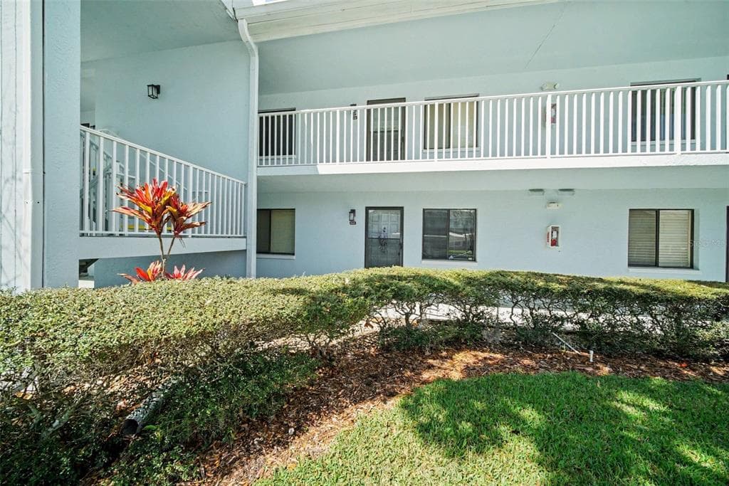 303 MARTHA LANE # 303, OLDSMAR, FL 34677 — zdjęcie 2