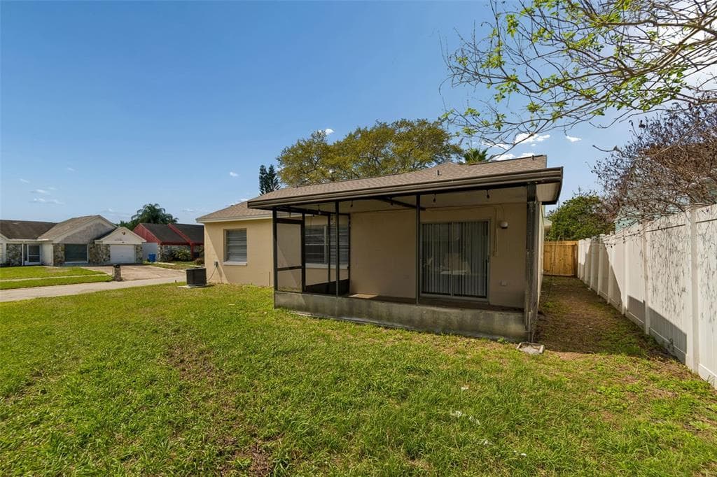 8301 IBERIA PLACE, TAMPA, FL 33637 — zdjęcie 4