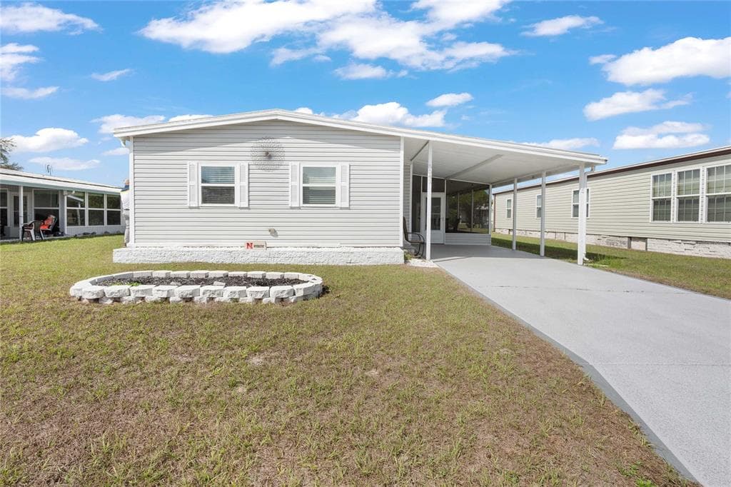 5541 BENTON STREET, ZEPHYRHILLS, FL 33542 — zdjęcie 2