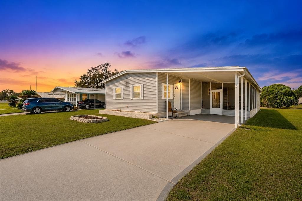 5541 BENTON STREET, ZEPHYRHILLS, FL 33542