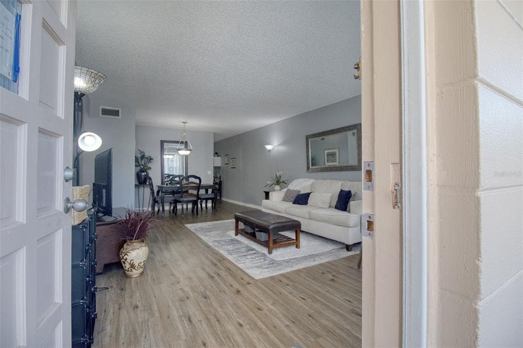 2436 RHODESIAN DRIVE # 32, CLEARWATER, FL 33763 — zdjęcie 4