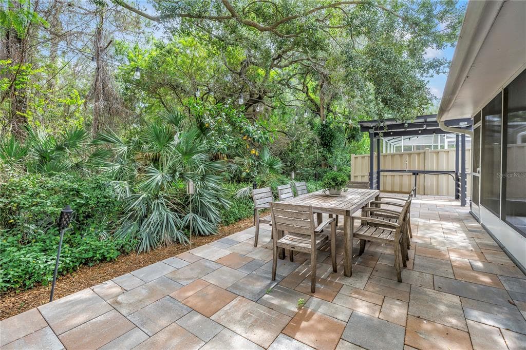 355 RED CEDAR COURT NE, ST PETERSBURG, FL 33703 — zdjęcie 5