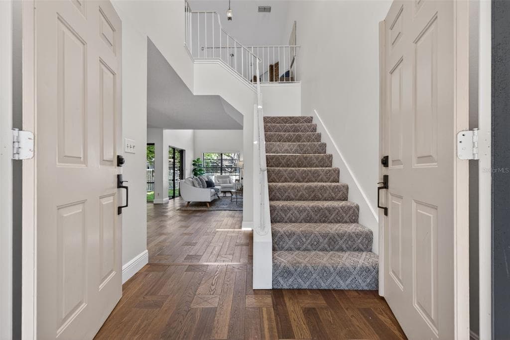 713 CAYA COSTA COURT NE, ST PETERSBURG, FL 33702 — zdjęcie 4