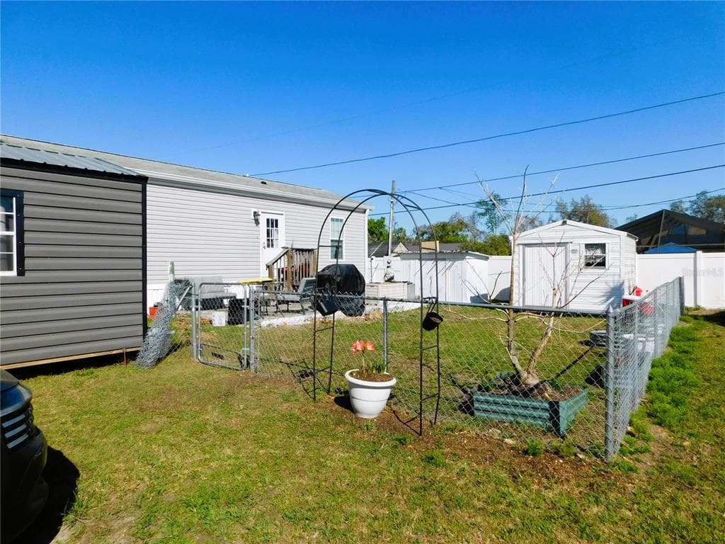 39143 HILLCREST DRIVE, ZEPHYRHILLS, FL 33542 — zdjęcie 5