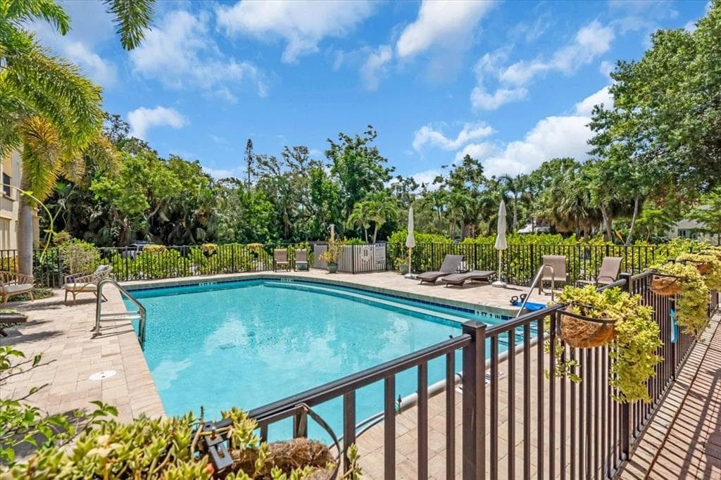 1685 LAUREL STREET # 4, SARASOTA, FL 34236 — zdjęcie 2