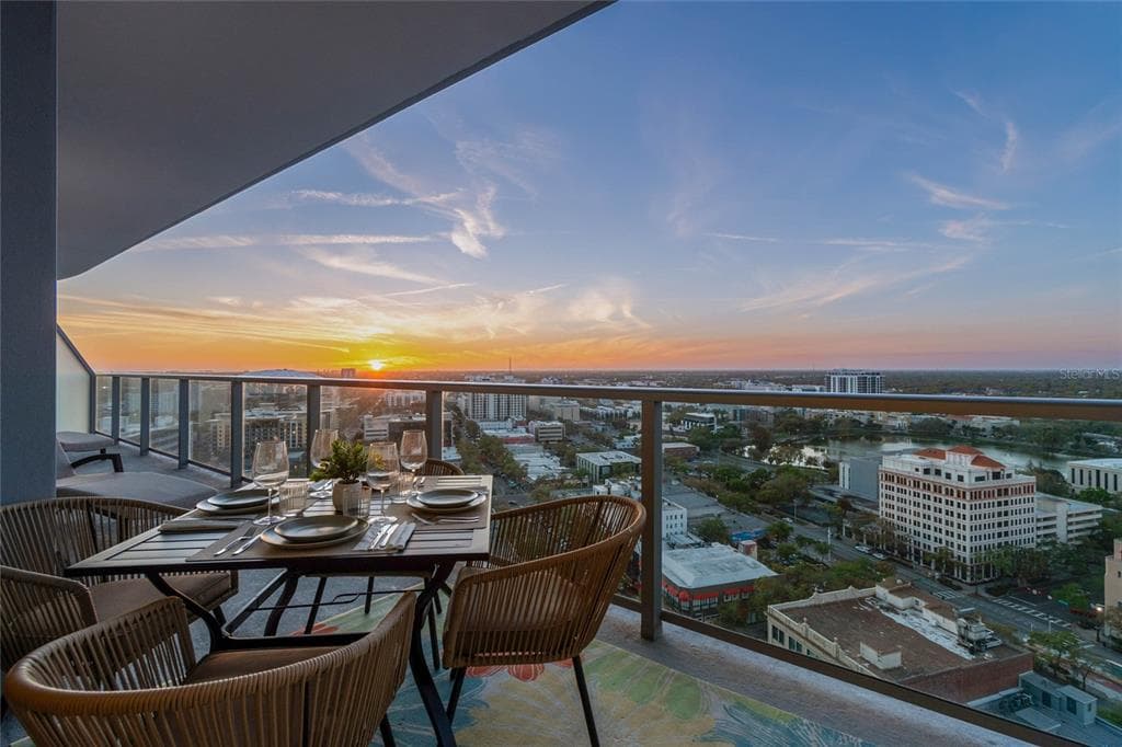400 CENTRAL AVENUE # 2102, ST PETERSBURG, FL 33701 — zdjęcie 2