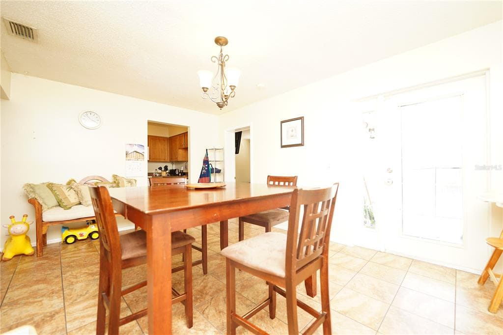 8300 75TH AVENUE, SEMINOLE, FL 33777 — zdjęcie 5