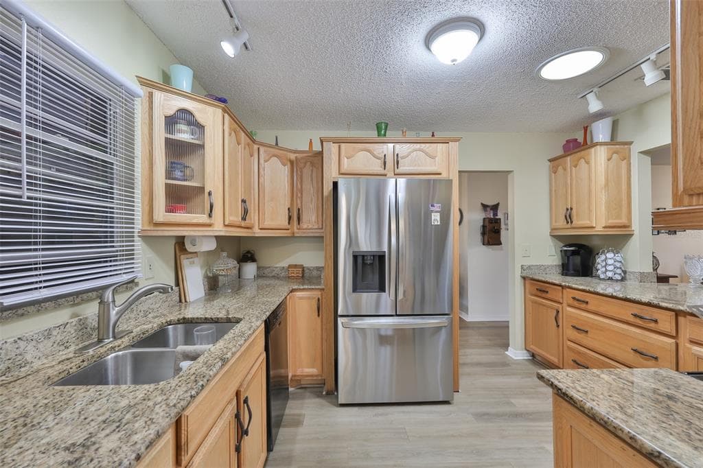 1511 CLOISTER DRIVE, SUN CITY CENTER, FL 33573 — zdjęcie 2
