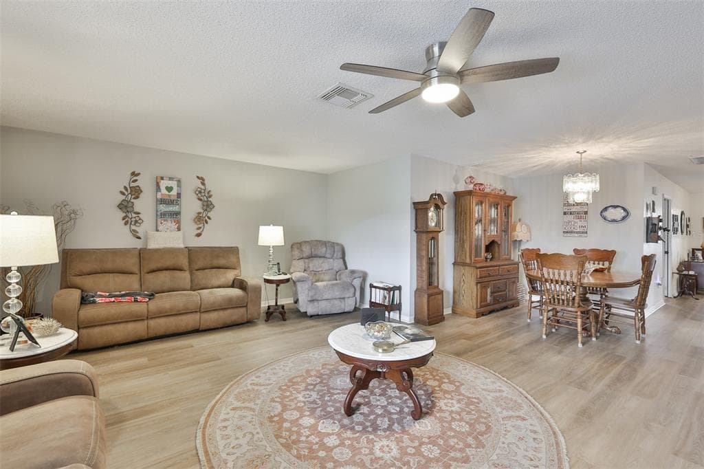 1511 CLOISTER DRIVE, SUN CITY CENTER, FL 33573 — zdjęcie 3