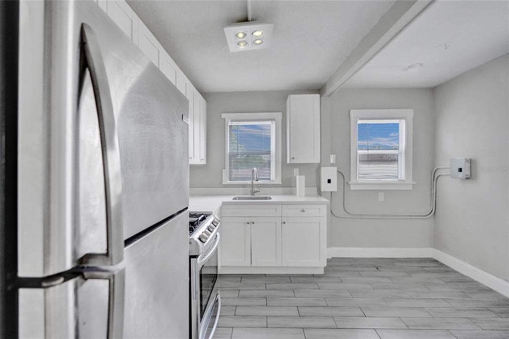 924 MCINTOSH STREET, WEST PALM BEACH, FL 33405 — zdjęcie 5