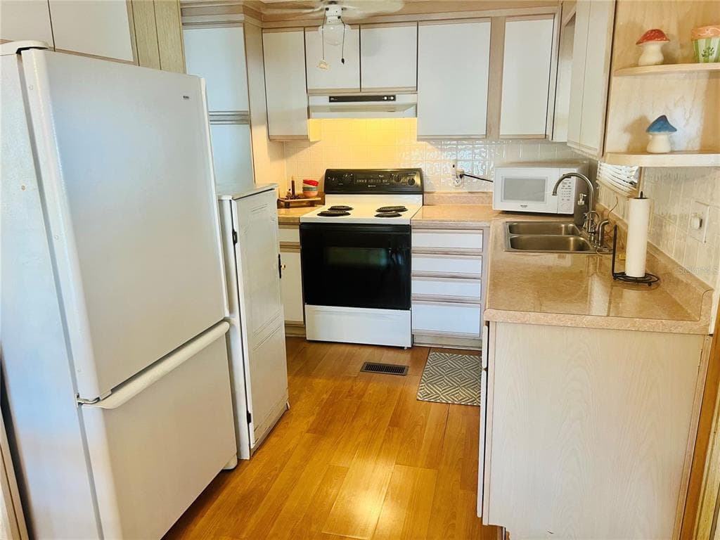 2224 CA D ORO DRIVE, SARASOTA, FL 34238 — zdjęcie 4