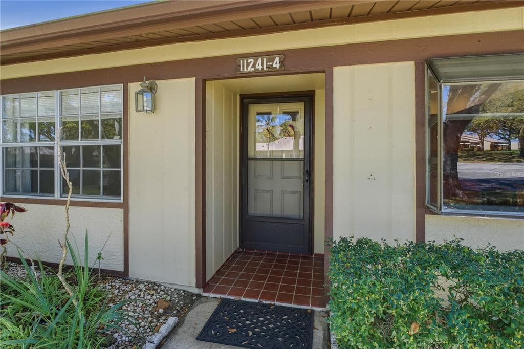 11241 DOLLAR LAKE DRIVE # 4, PORT RICHEY, FL 34668 — zdjęcie 4