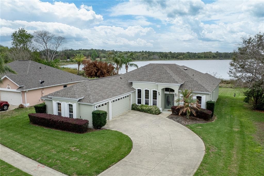 3804 BAYSHORE CIRCLE, TAVARES, FL 32778