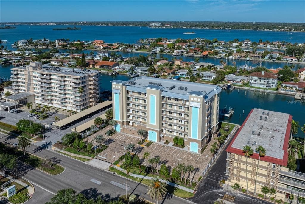 125 ISLAND WAY # 402, CLEARWATER BEACH, FL 33767 — zdjęcie 2