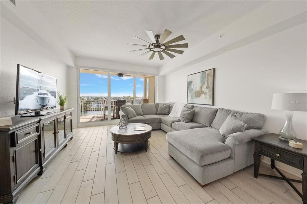 125 ISLAND WAY # 402, CLEARWATER BEACH, FL 33767 — zdjęcie 4