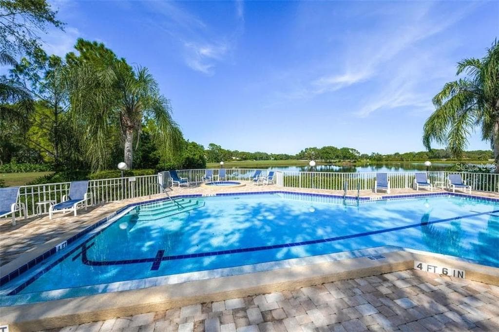 7904 HAMPTON COURT, UNIVERSITY PARK, FL 34201 — zdjęcie 2
