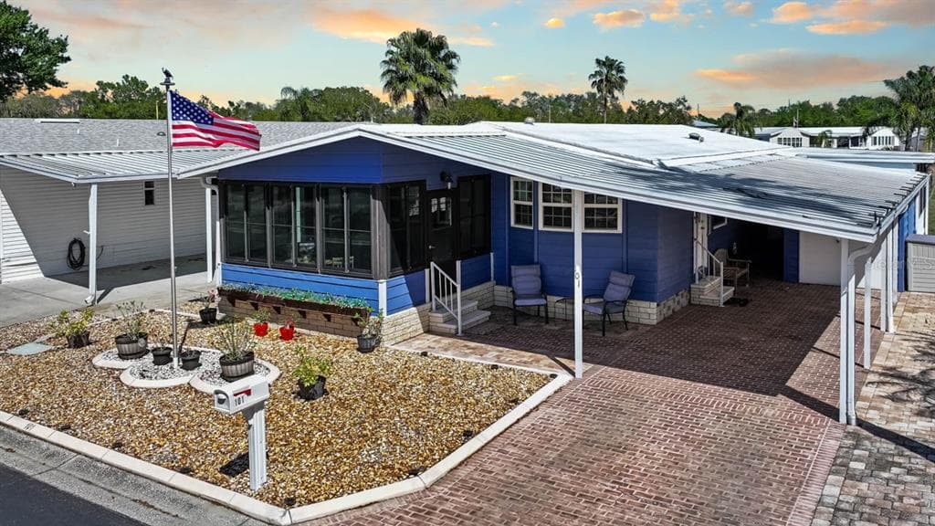 101 SAINT GEORGE COURT, APOLLO BEACH, FL 33572