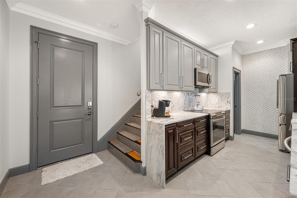 237 7TH AVENUE N # 2, ST PETERSBURG, FL 33701 — zdjęcie 4