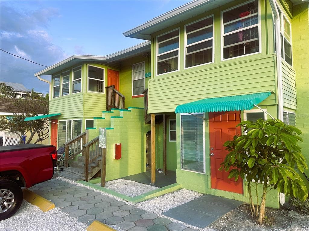 61 81ST AVENUE # 3, TREASURE ISLAND, FL 33706