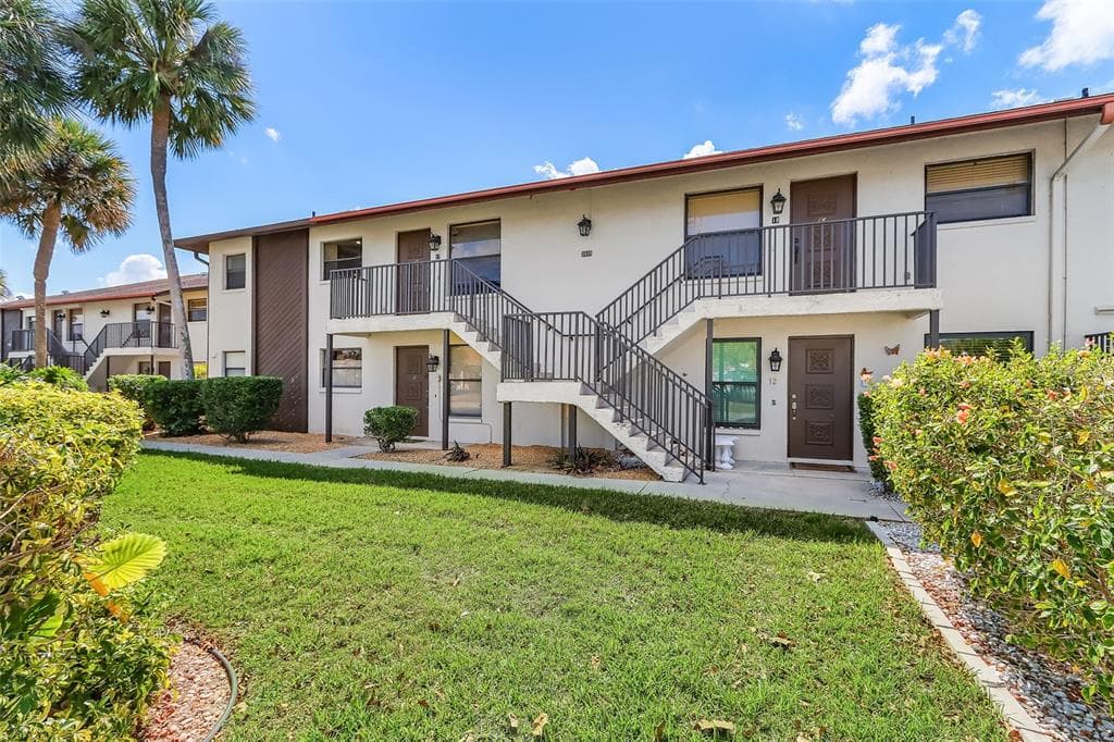 3935 COUNTRY CLUB BOULEVARD # 17, CAPE CORAL, FL 33904 — zdjęcie 2
