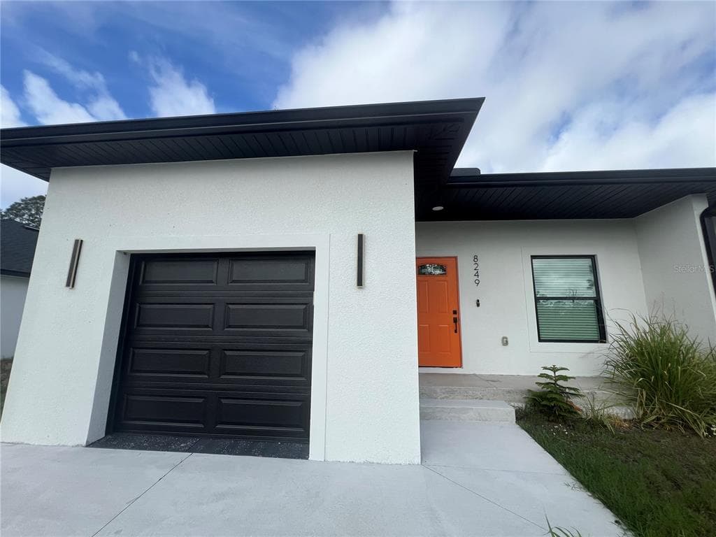 8249 DIMSTEAD STREET, PORT CHARLOTTE, FL 33981 — zdjęcie 2