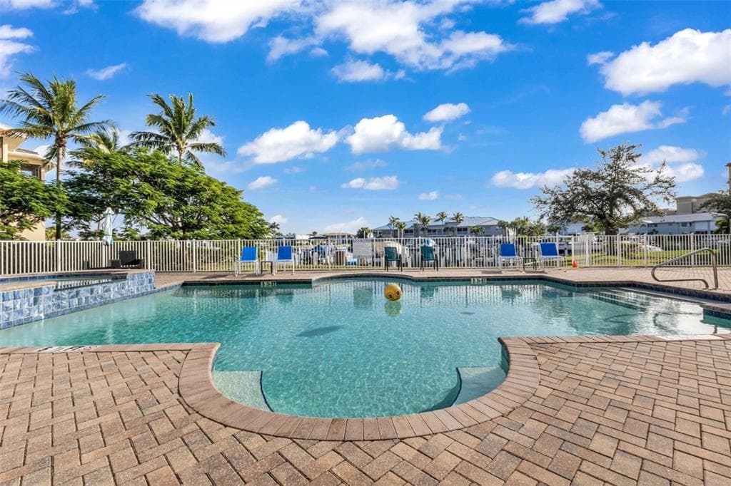 3322 PURPLE MARTIN DRIVE # 125, PUNTA GORDA, FL 33950