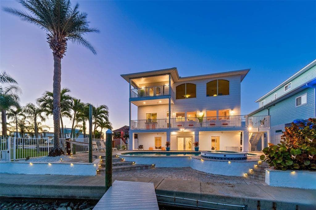 874 BAY POINT DRIVE, MADEIRA BEACH, FL 33708 — zdjęcie 4