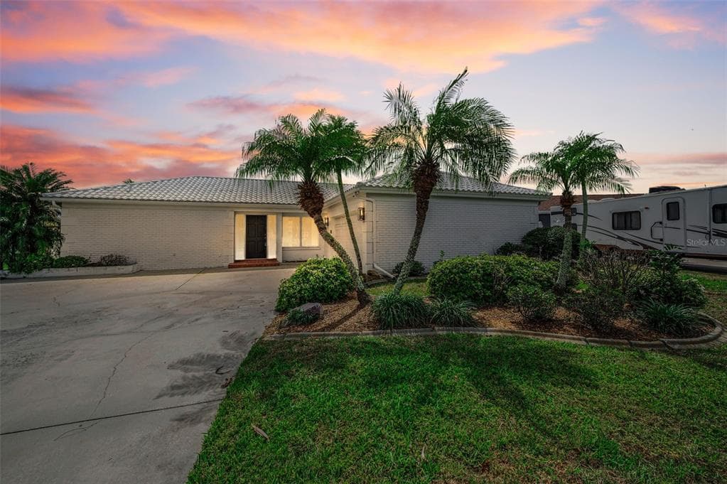 11566 47TH AVENUE N, ST PETERSBURG, FL 33708 — zdjęcie 4
