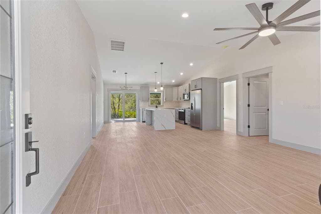 17203 CHASE AVENUE, PORT CHARLOTTE, FL 33948 — zdjęcie 5