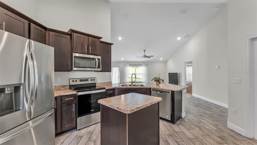 310 ATHABASCA PLACE, POINCIANA, FL 34759 — zdjęcie 3