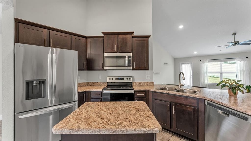 310 ATHABASCA PLACE, POINCIANA, FL 34759 — zdjęcie 4