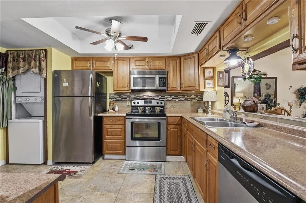 7804 EUREKA DRIVE, HUDSON, FL 34667 — zdjęcie 2