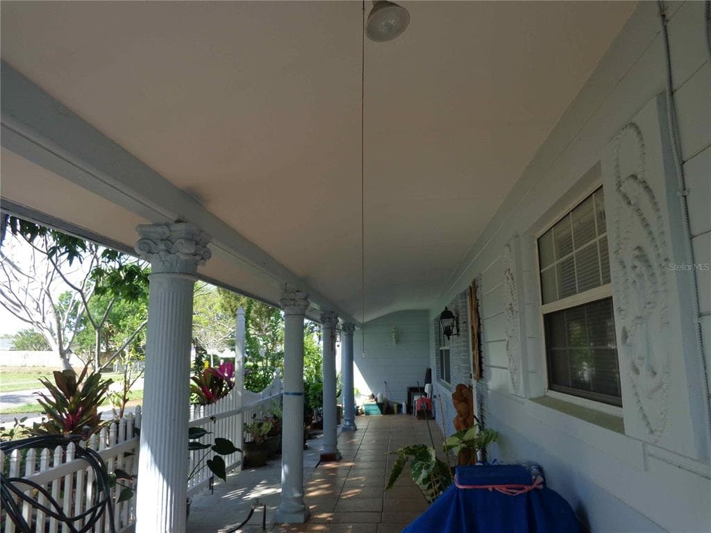 6165 26TH AVENUE N, ST PETERSBURG, FL 33710 — zdjęcie 2
