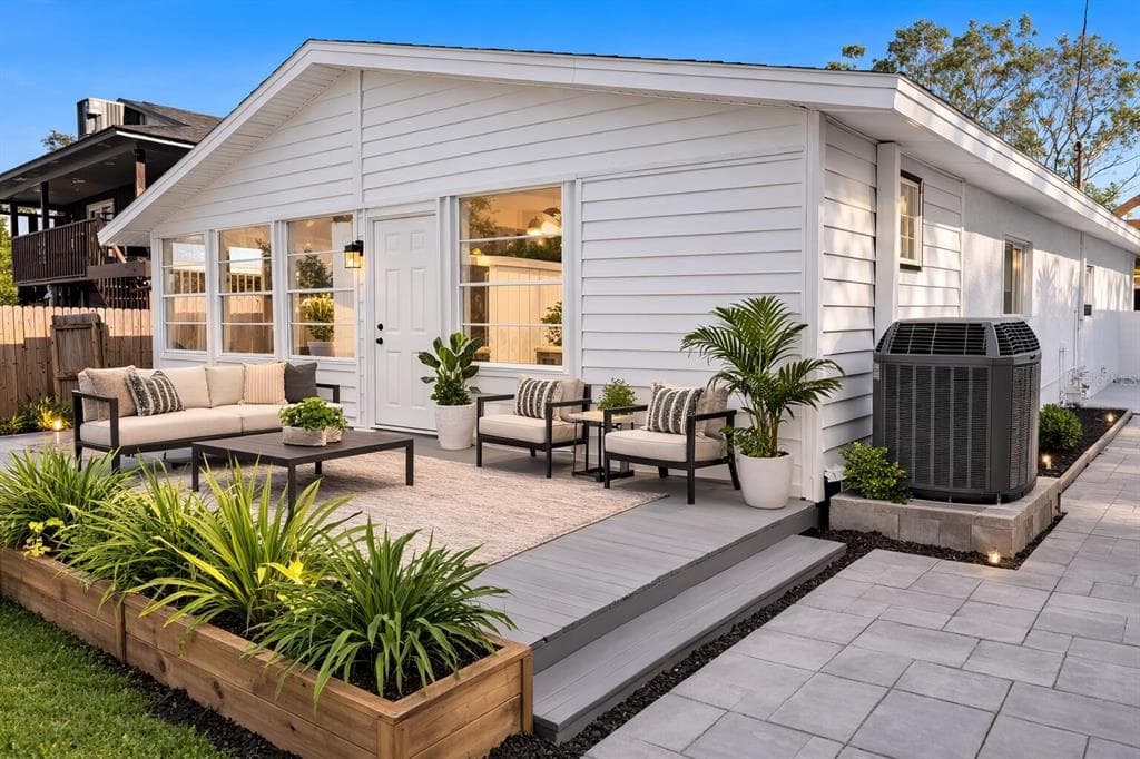 1827 MONTANA AVENUE NE, ST PETERSBURG, FL 33703 — zdjęcie 2