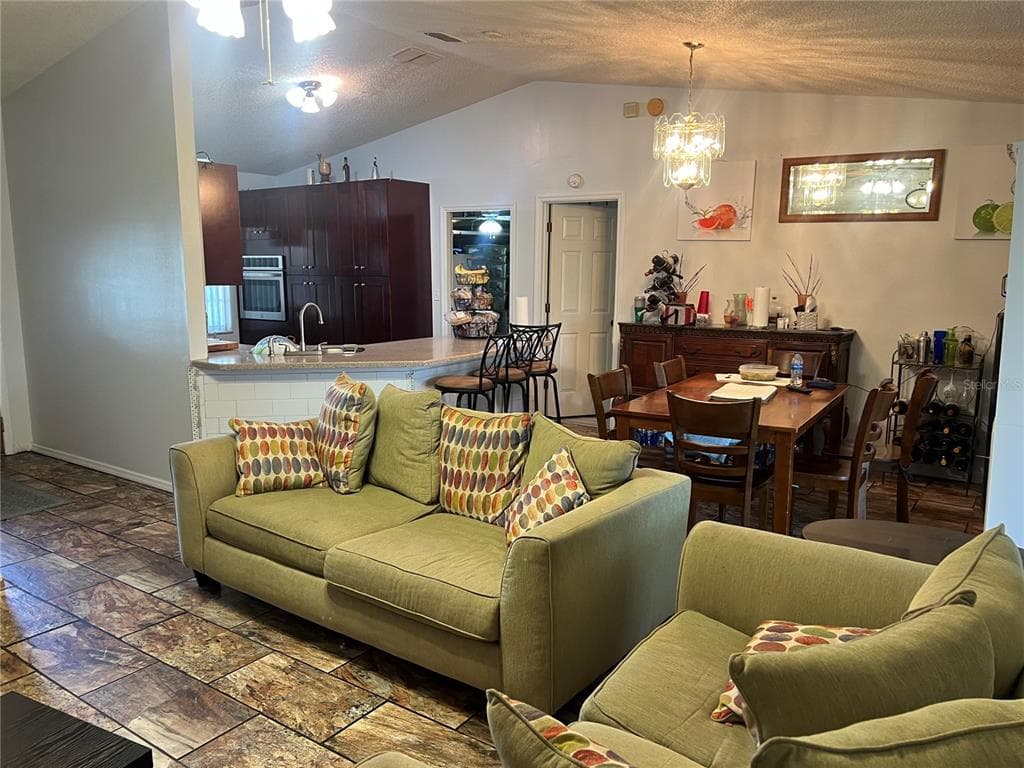 910 LOUVRE COURT, KISSIMMEE, FL 34759 — zdjęcie 4