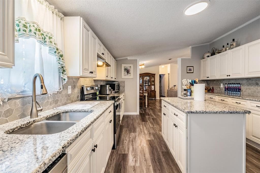 13544 KENT BRADLEY STREET, DADE CITY, FL 33525 — zdjęcie 5