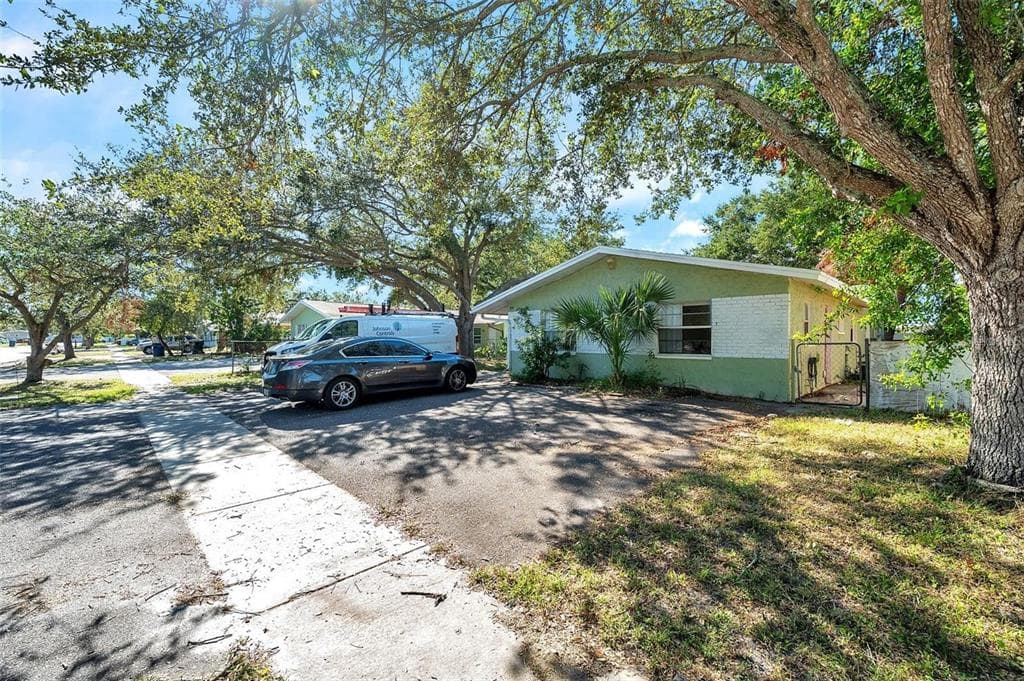 914 LAKE PALMS DRIVE, LARGO, FL 33771 — zdjęcie 4