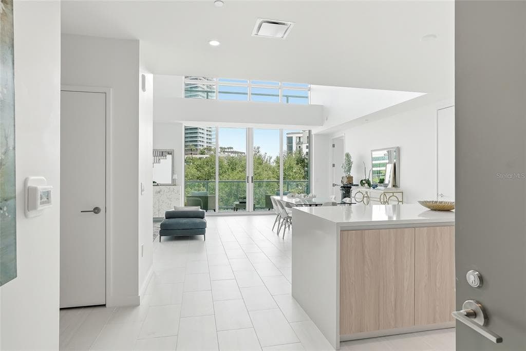 400 CENTRAL AVENUE # 303, ST PETERSBURG, FL 33701 — zdjęcie 4