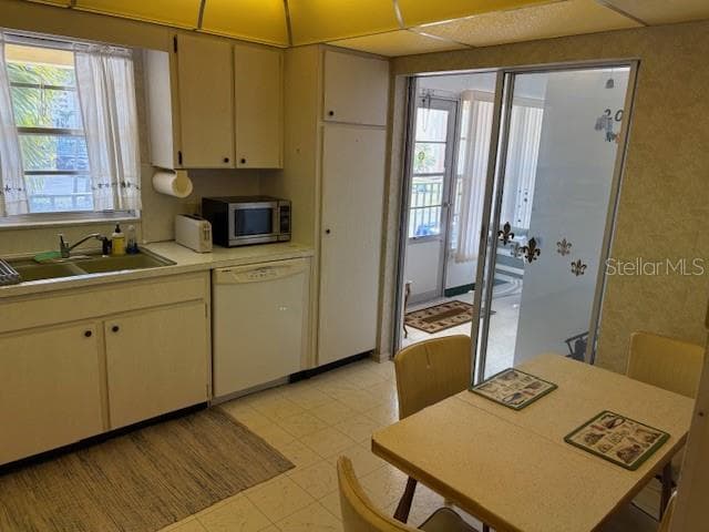 4700 COVE CIRCLE # 203, ST PETERSBURG, FL 33708 — zdjęcie 3