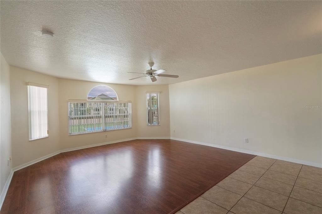 8709 ROCKINGHAM TERRACE # A, KISSIMMEE, FL 34747 — zdjęcie 3