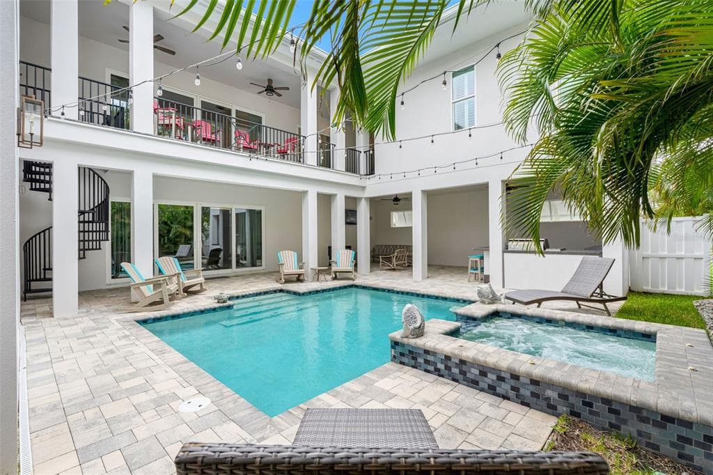 124 FOREST HILLS DRIVE, REDINGTON SHORES, FL 33708 — zdjęcie 2