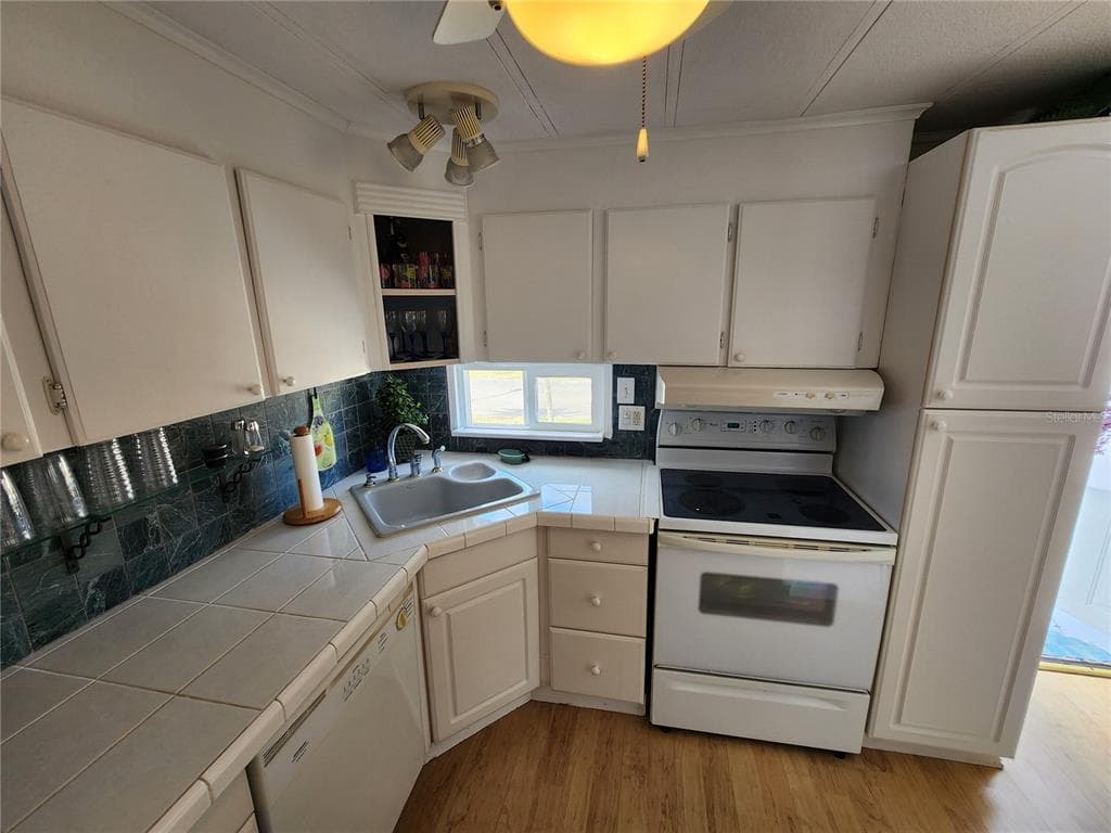 305 BATAN COURT, BRADENTON, FL 34207 — zdjęcie 3