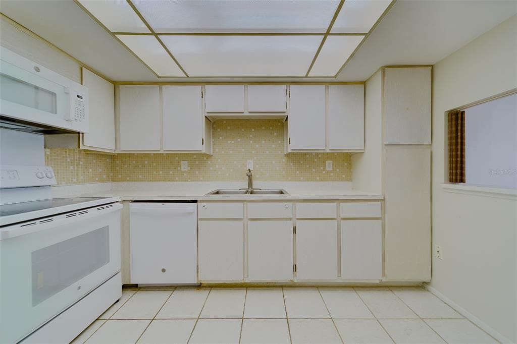 17920 GULF BOULEVARD # 1408, REDINGTON SHORES, FL 33708 — zdjęcie 5