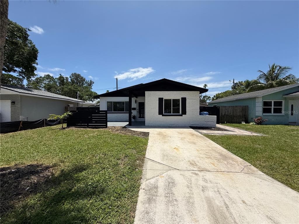 1766 MARYLAND AVENUE NE, ST PETERSBURG, FL 33703 — zdjęcie 2