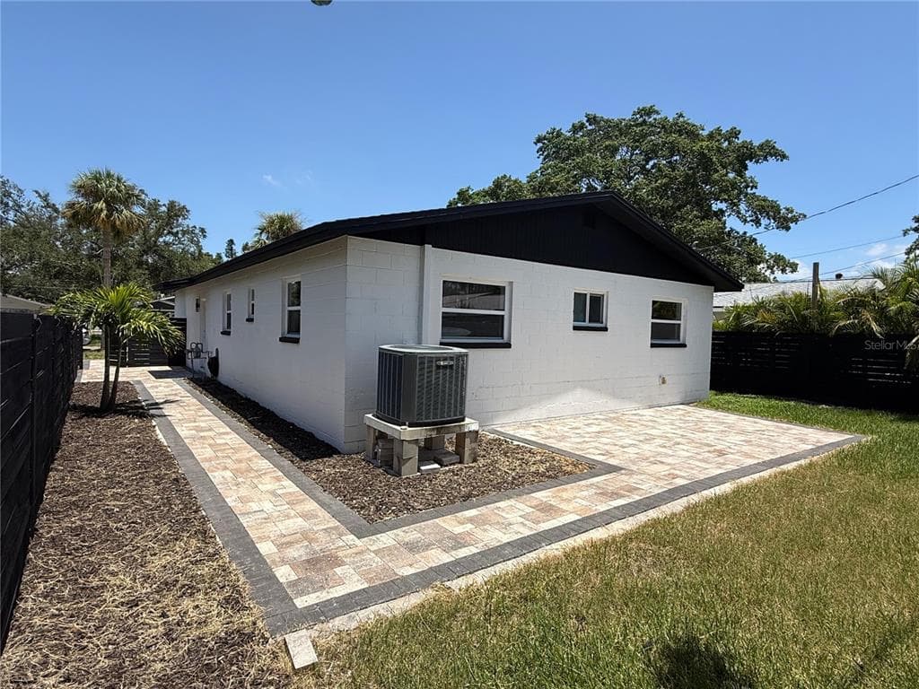 1766 MARYLAND AVENUE NE, ST PETERSBURG, FL 33703 — zdjęcie 3
