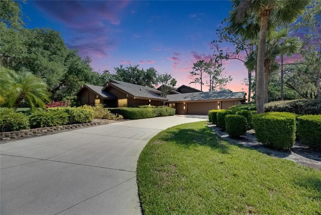 29903 BAYWOOD LANE, WESLEY CHAPEL, FL 33543