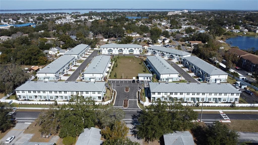 1147 E CAROLINE STREET, TAVARES, FL 32778 — zdjęcie 2