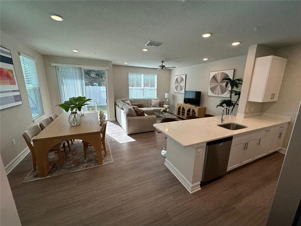 1147 E CAROLINE STREET, TAVARES, FL 32778 — zdjęcie 3