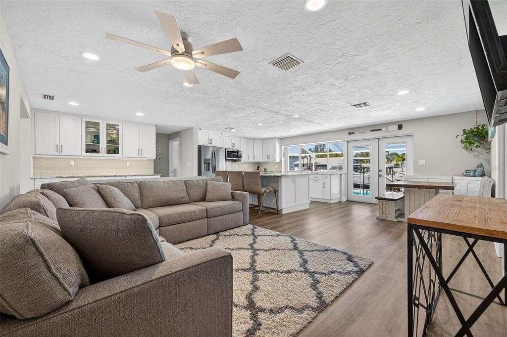1435 48TH AVENUE NE, ST PETERSBURG, FL 33703 — zdjęcie 5